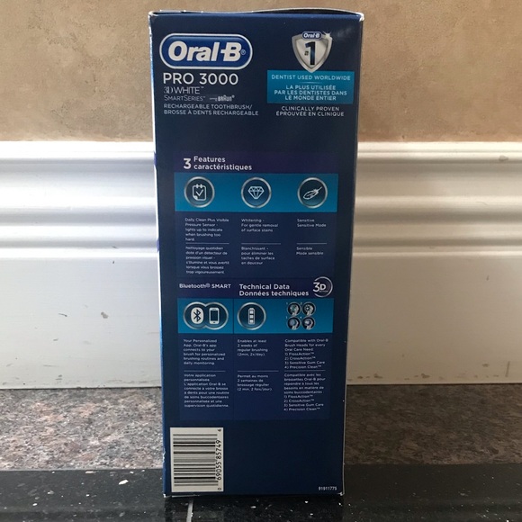 Oral-B PRO 3000 Power Rechargeable Electric Toothbrush w/ Bluetooth Connectivity - Picture 2 of 4